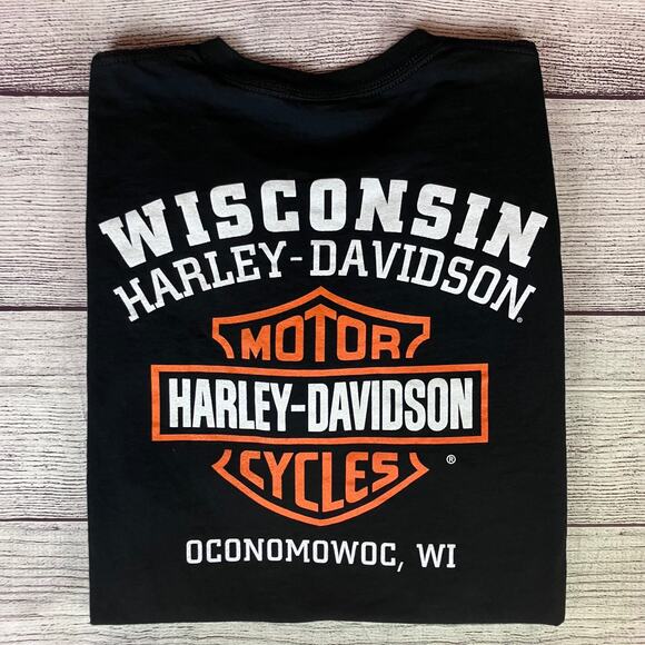 Harley Davidson Motorcycles Oconomowoc, Wisconsin T-shirt - Picture 2 of 6